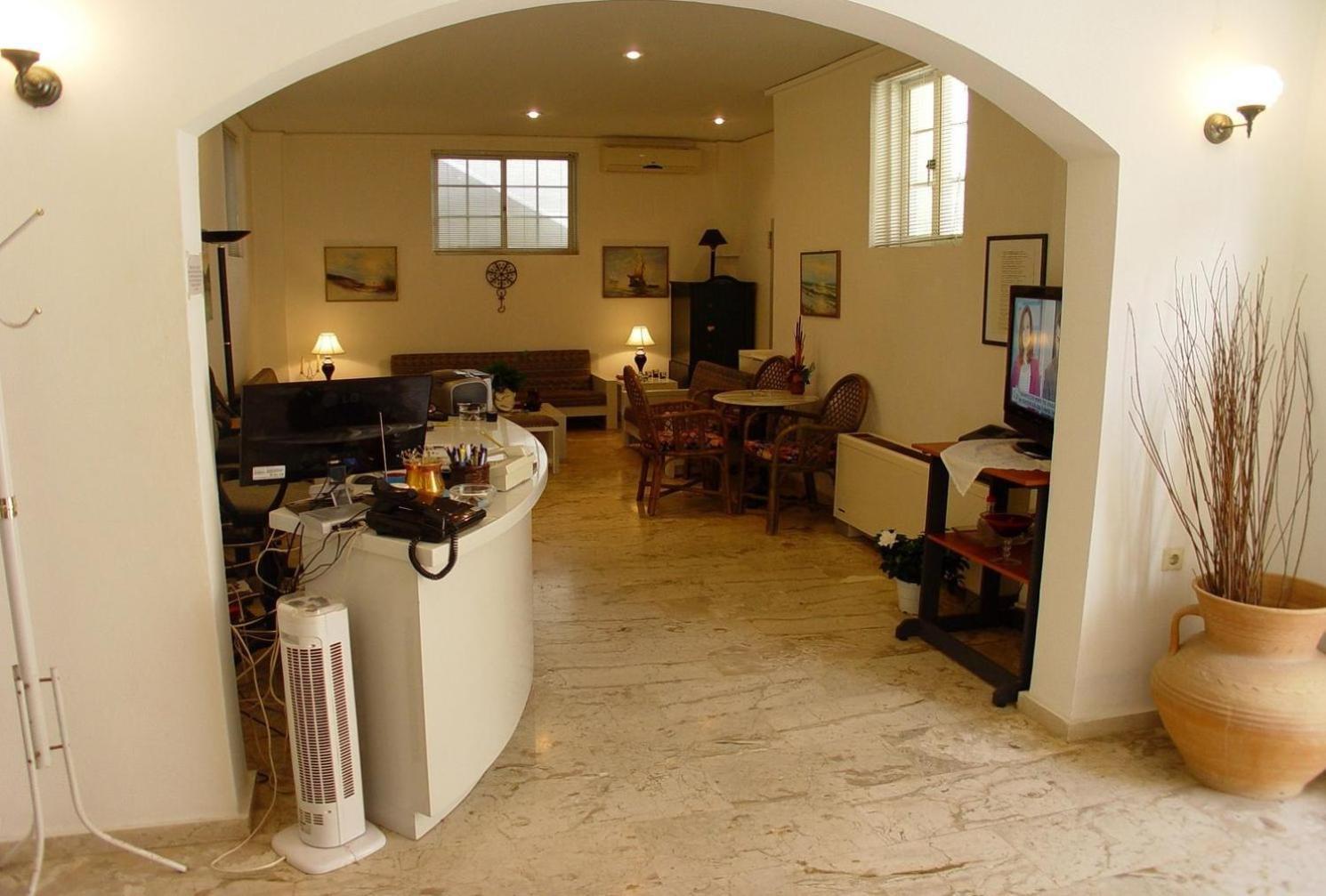 Doreen Suites Kalamaki  Ngoại thất bức ảnh