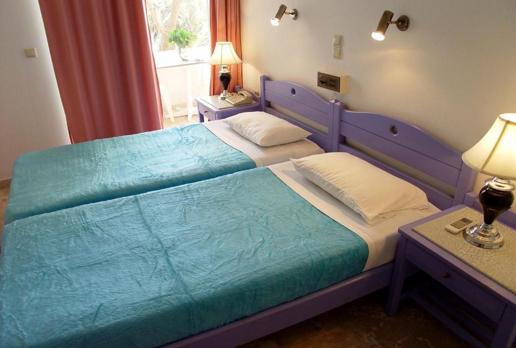 Doreen Suites Kalamaki  Phòng bức ảnh