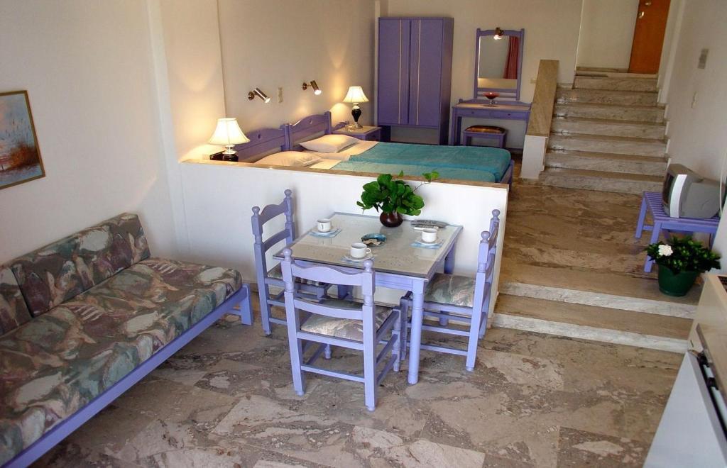 Doreen Suites Kalamaki  Phòng bức ảnh